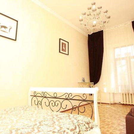 Apartmens Near Opera House Leilighet Odessa Eksteriør bilde