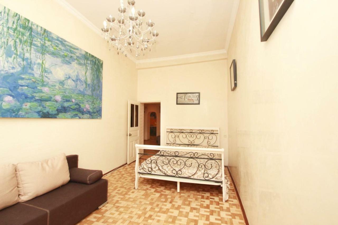 Apartmens Near Opera House Leilighet Odessa Eksteriør bilde